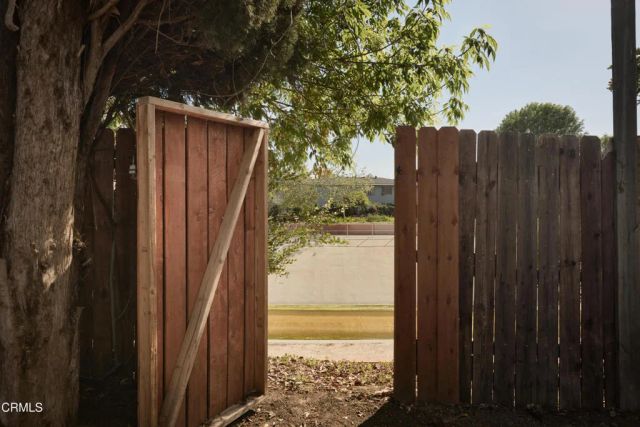 6900 Lurline Avenue, Los Angeles, CA 91306