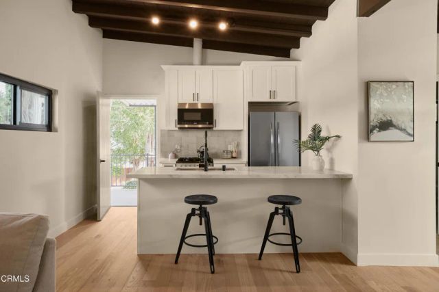 6900 Lurline Avenue, Los Angeles, CA 91306