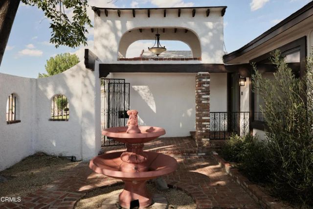 6900 Lurline Avenue, Los Angeles, CA 91306