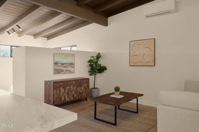 6900 Lurline Avenue, Los Angeles, CA 91306