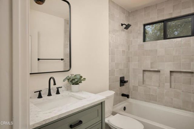 6900 Lurline Avenue, Los Angeles, CA 91306