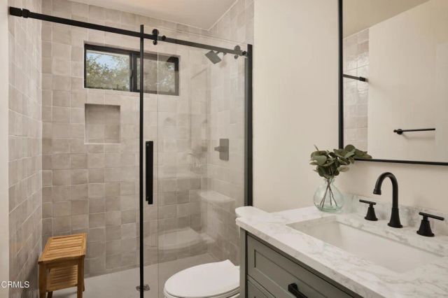 6900 Lurline Avenue, Los Angeles, CA 91306