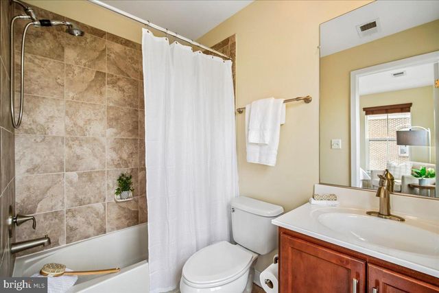 5728 45TH AVE, Hyattsville, MD 20781