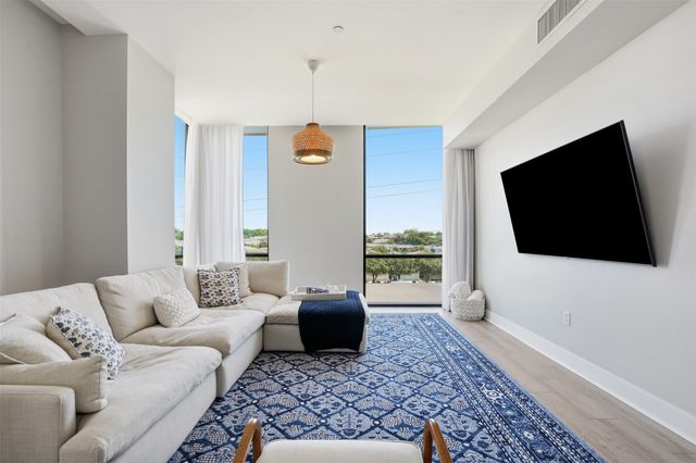 5656 N Central Expressway 406, Dallas, TX 75206