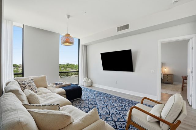 5656 N Central Expressway 406, Dallas, TX 75206