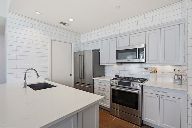 5656 N Central Expressway 406, Dallas, TX 75206