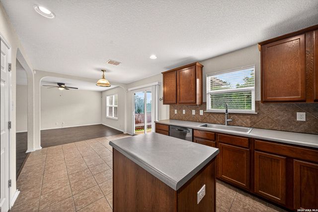 7219 Aldebaran Sun, San Antonio, TX 78252