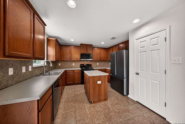 7219 Aldebaran Sun, San Antonio, TX 78252