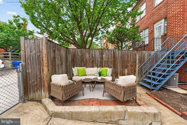 2226 39TH PL NW, Washington, DC 20007