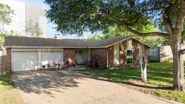 3721 French Wood Drive, Arlington, TX 76016