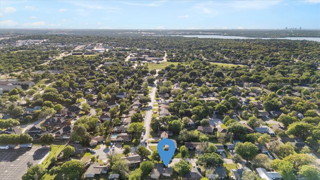 3721 French Wood Drive, Arlington, TX 76016