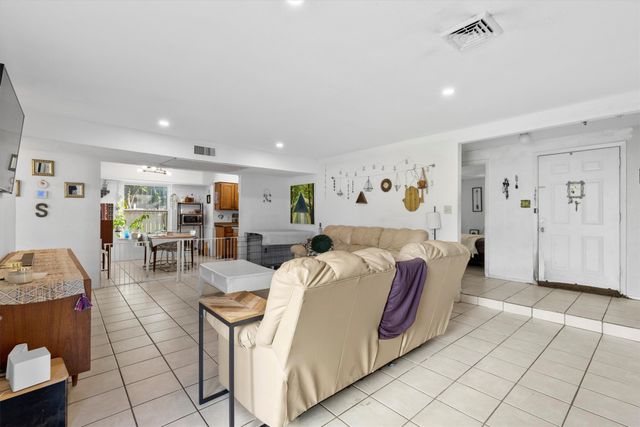 3721 French Wood Drive, Arlington, TX 76016