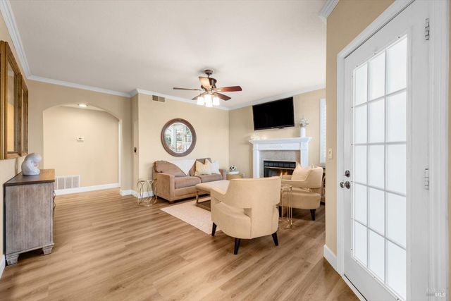 736 Dellwood Ct, Vacaville, CA 95688