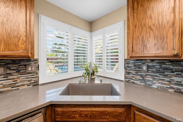 736 Dellwood Ct, Vacaville, CA 95688