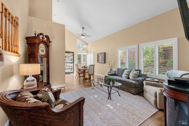 736 Dellwood Ct, Vacaville, CA 95688