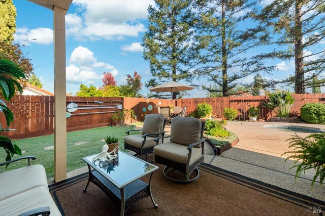 736 Dellwood Ct, Vacaville, CA 95688