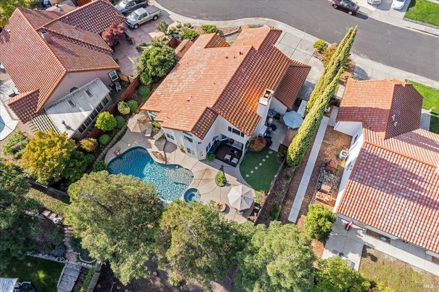 736 Dellwood Ct, Vacaville, CA 95688