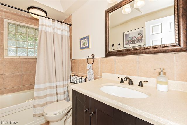 10955 Auburn Road, Chardon, OH 44024