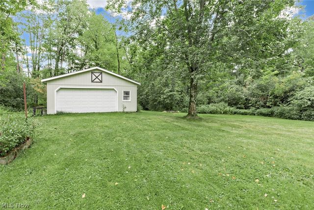 10955 Auburn Road, Chardon, OH 44024