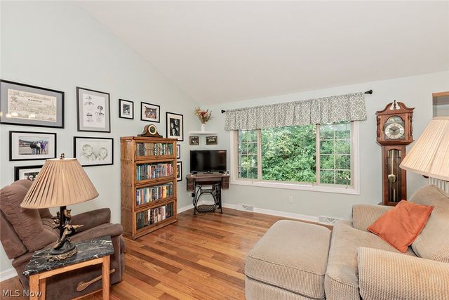 10955 Auburn Road, Chardon, OH 44024