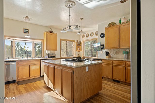 27454 Matterhorn Drive, Lake Arrowhead, CA 92352