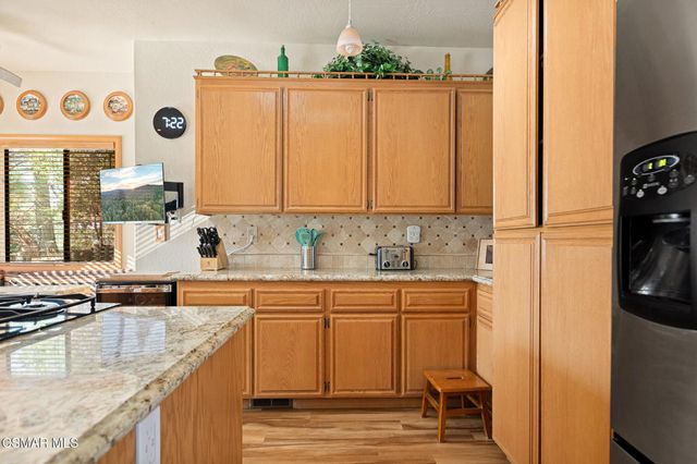 27454 Matterhorn Drive, Lake Arrowhead, CA 92352