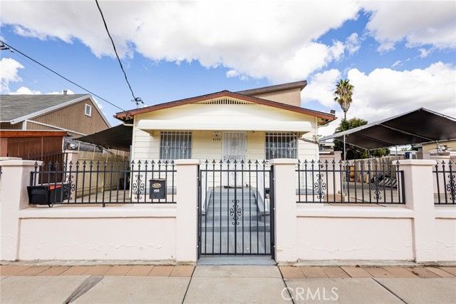 4284 Dwight, San Diego, CA 92105