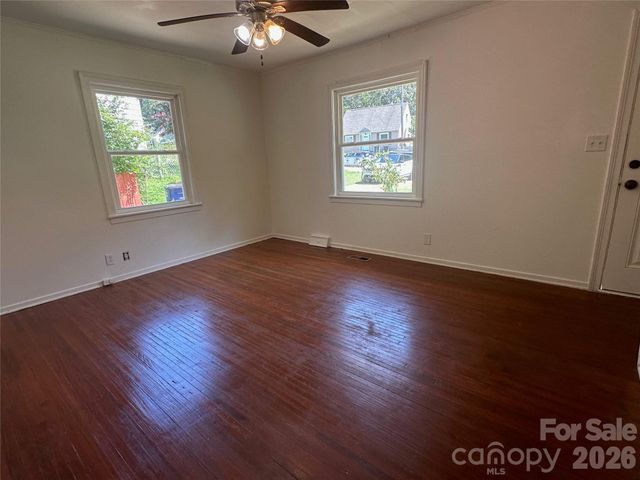 1005 William Drive, Winston Salem, NC 27127