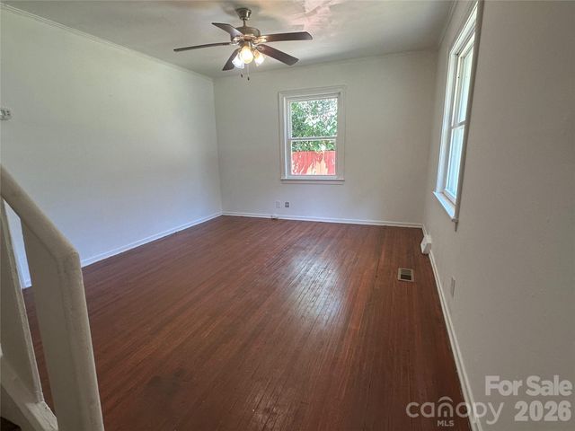 1005 William Drive, Winston Salem, NC 27127