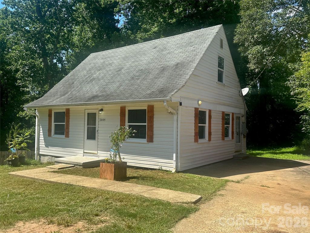 1005 William Drive, Winston Salem, NC 27127