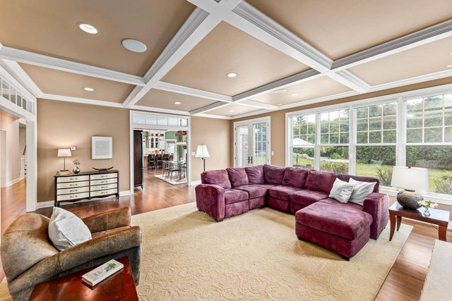 N74W16173 Stonewood DRIVE, Menomonee Falls, WI 53051