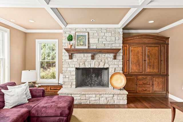 N74W16173 Stonewood DRIVE, Menomonee Falls, WI 53051