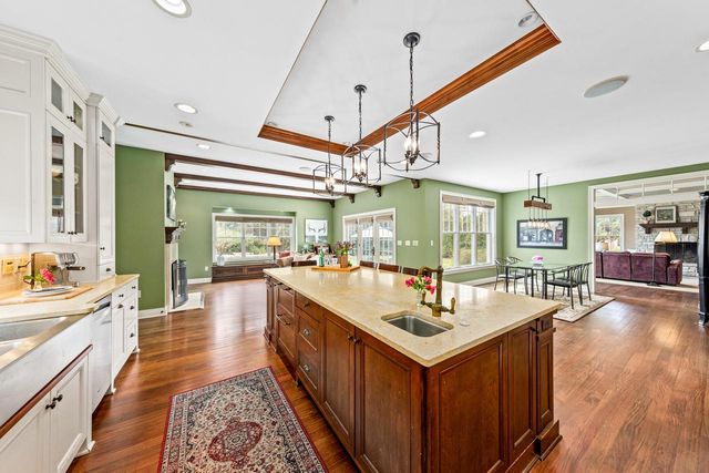 N74W16173 Stonewood DRIVE, Menomonee Falls, WI 53051