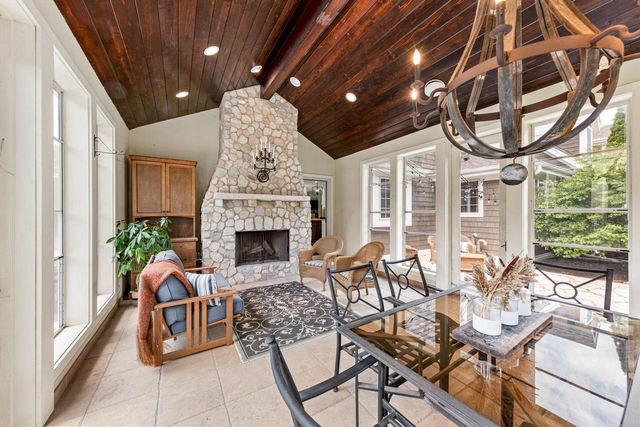 N74W16173 Stonewood DRIVE, Menomonee Falls, WI 53051