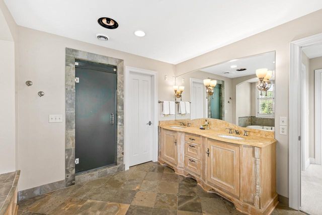 N74W16173 Stonewood DRIVE, Menomonee Falls, WI 53051
