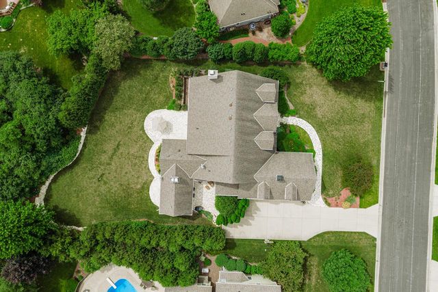 N74W16173 Stonewood DRIVE, Menomonee Falls, WI 53051