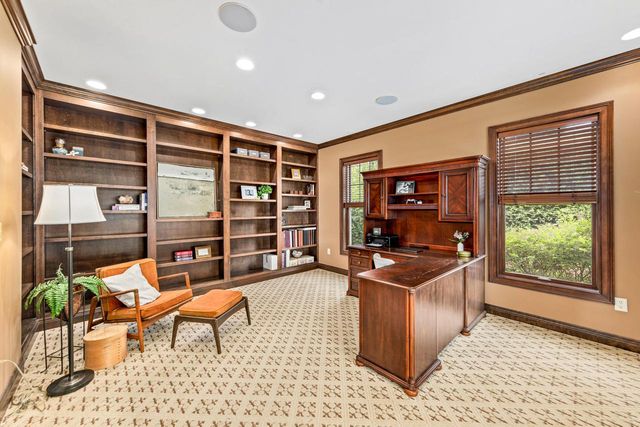 N74W16173 Stonewood DRIVE, Menomonee Falls, WI 53051