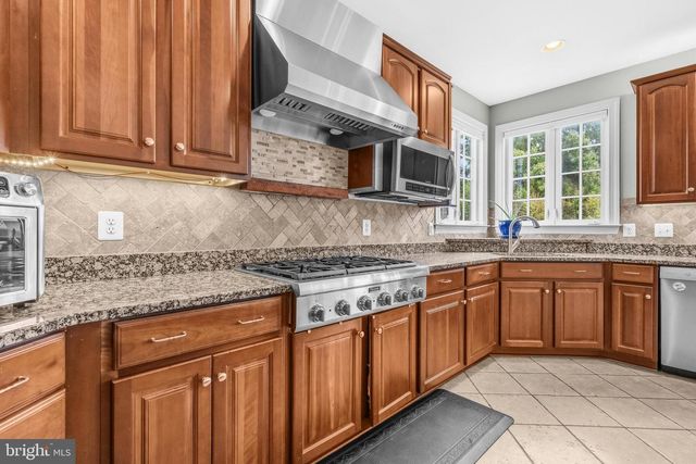 3508 FINISH LINE DR, Gainesville, VA 20155