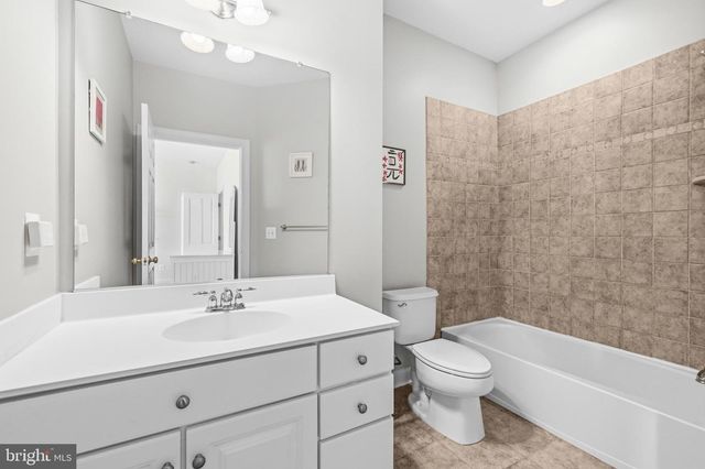 3508 FINISH LINE DR, Gainesville, VA 20155