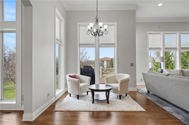 20606 W 88th Terrace, Lenexa, KS 66220