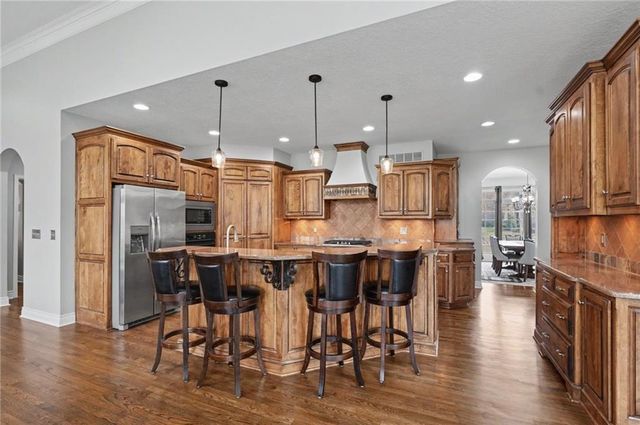 20606 W 88th Terrace, Lenexa, KS 66220