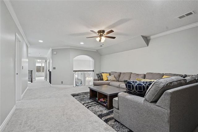 20606 W 88th Terrace, Lenexa, KS 66220