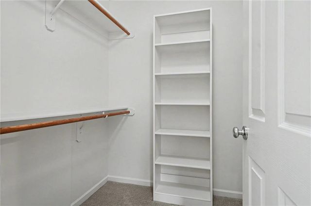 20606 W 88th Terrace, Lenexa, KS 66220