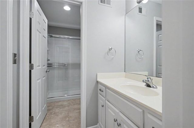 20606 W 88th Terrace, Lenexa, KS 66220