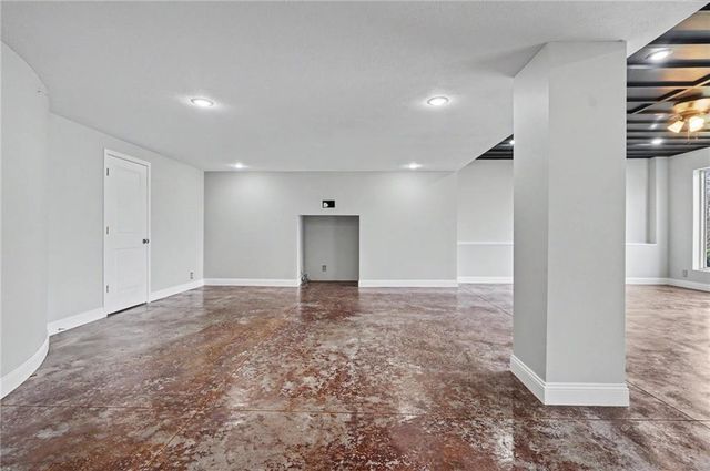 20606 W 88th Terrace, Lenexa, KS 66220