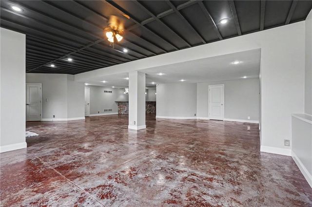 20606 W 88th Terrace, Lenexa, KS 66220