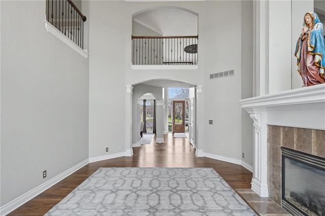 20606 W 88th Terrace, Lenexa, KS 66220