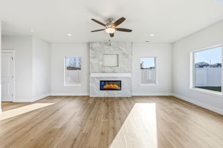 7681 Grapevine Ct, West Richland, WA 99353