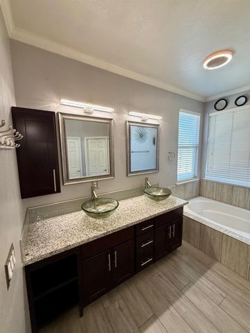 2689 Glade Avenue, Madera, CA 93637