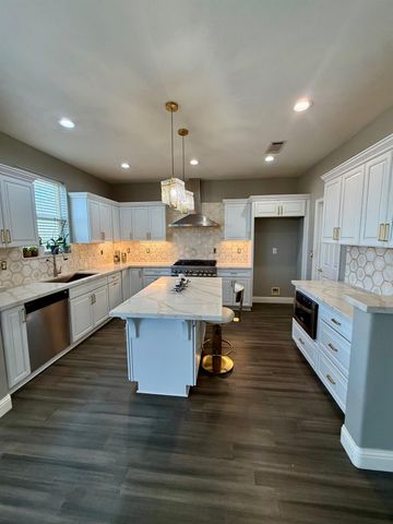 2689 Glade Avenue, Madera, CA 93637